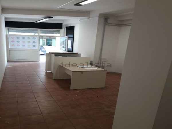 Via Montellucci 5 Zona Centrale, 00012, 1 Stanza Rooms,1 BagnoBathrooms,Locale Commerciale,In Affitto,Zona Centrale,1024